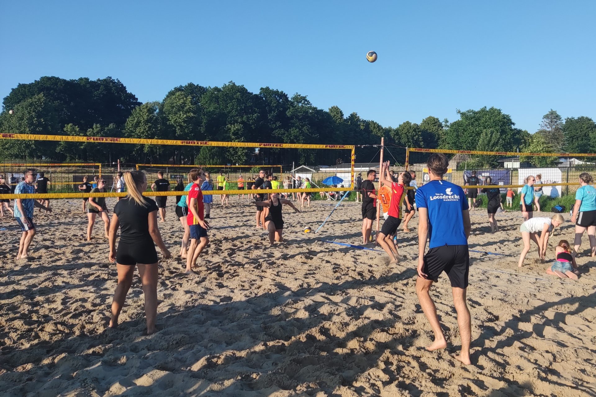 Aankondiging EVV Arie Zwijnenburg Beachvolleybaltoernooi 2025 — evv-elburg.nl