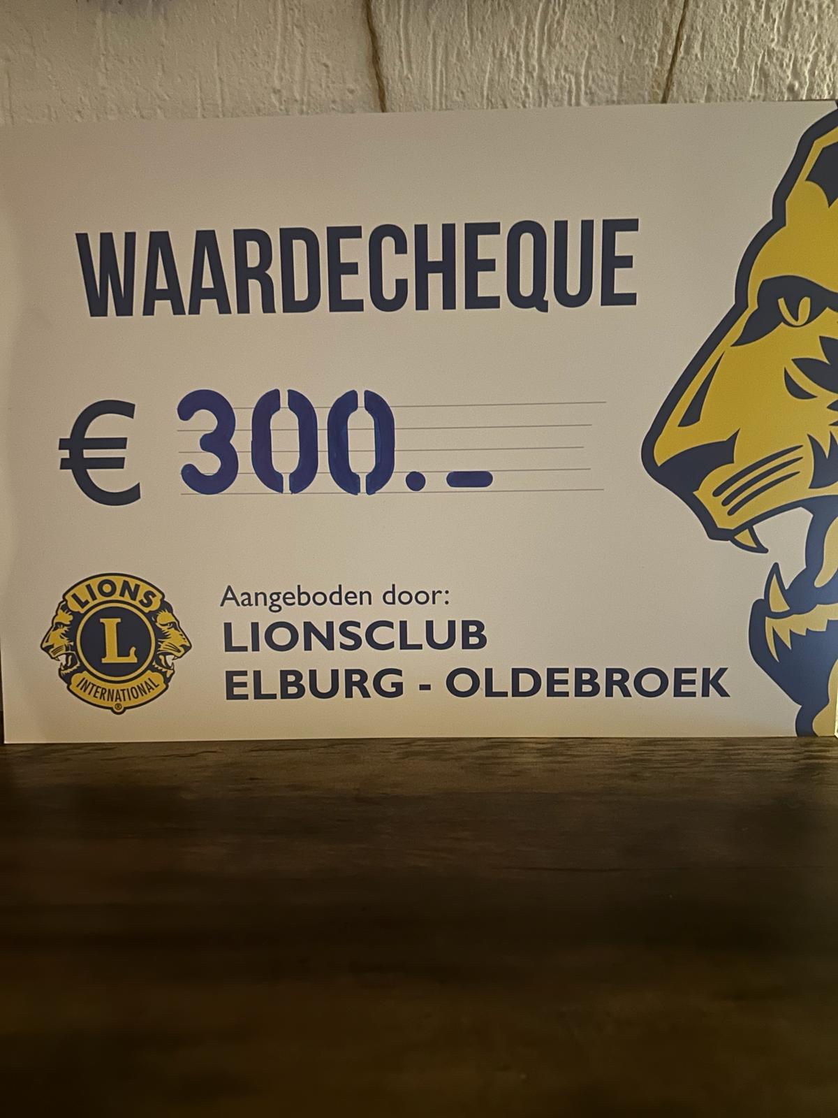 EVV ontvangt cheque van Lions Club — evv-elburg.nl